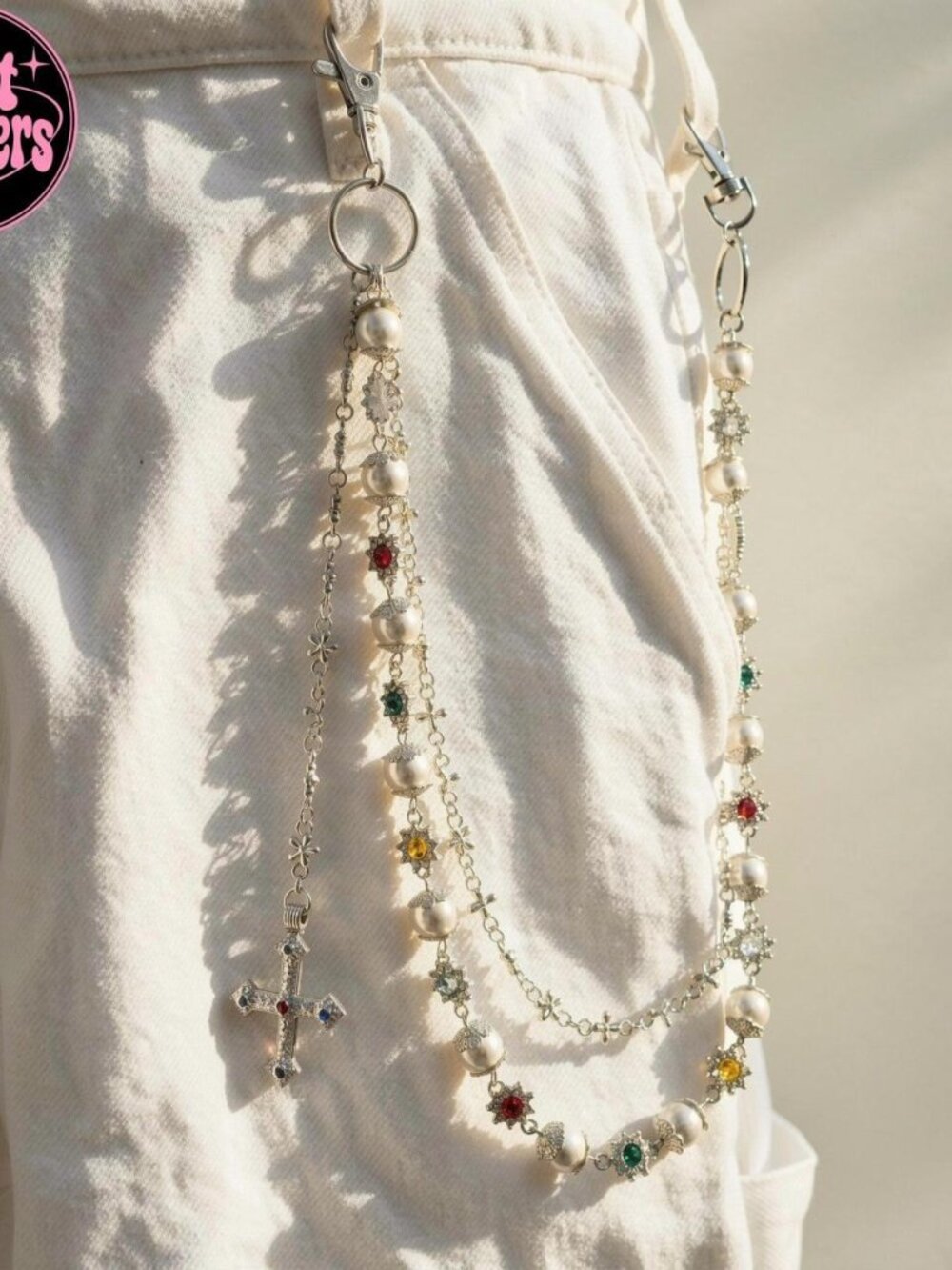 Y2k 2000s style silver chain belt with faux pearls and cross pendant